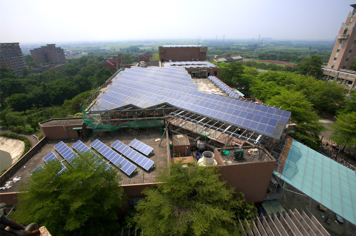 中正大學 太陽光電發電系統